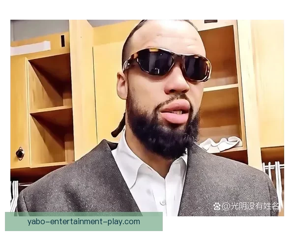 复出首秀狄龙仅89秒吃技犯若再犯或面临禁赛